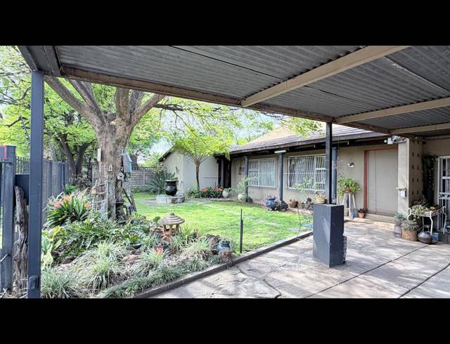 4 BEDROOM HOUSE FOR SALE IN MOREGLOED